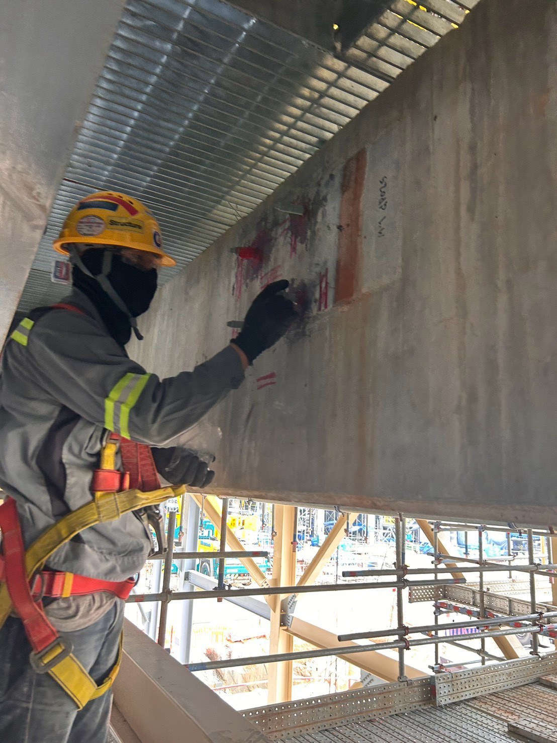 LINE_ALBUM_งานเจาะติดตั้งพุกเคมี hilti RE-500 v3_260818_16