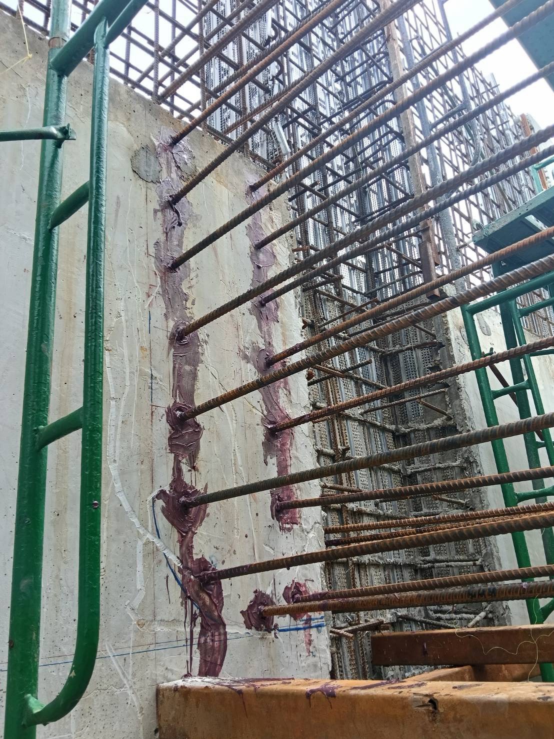 LINE_ALBUM_งานเจาะเสียบเหล็ก ด้วยน้ำยา Hilti RE-500v3_260818_3